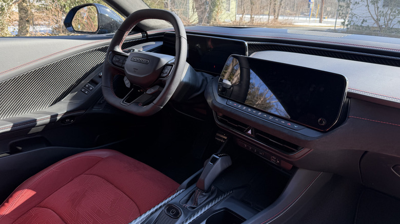 닷지 차저 데이토나 인테리어