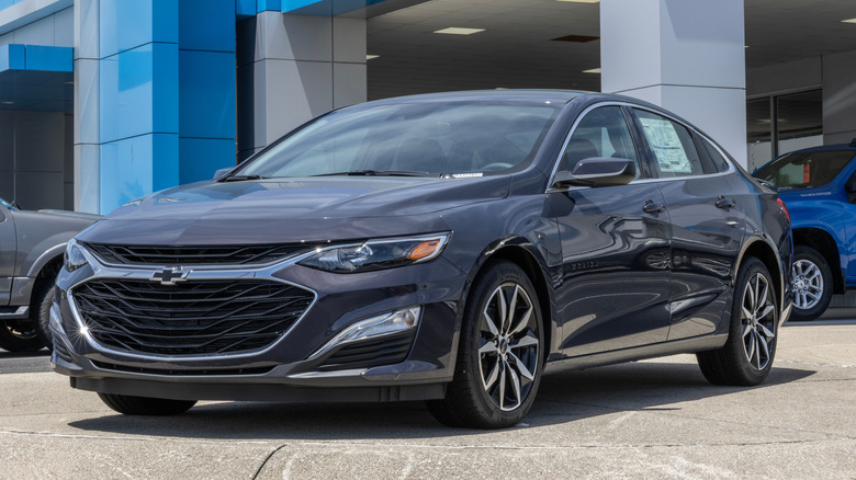 대리점의 2025 쉐보레 말리부