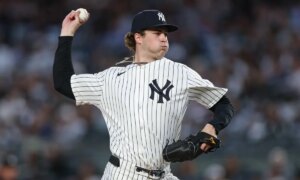 양키스의 캠 슐리틀러, 펜웨이 데뷔전 ‘죽음의 위협’을 받다