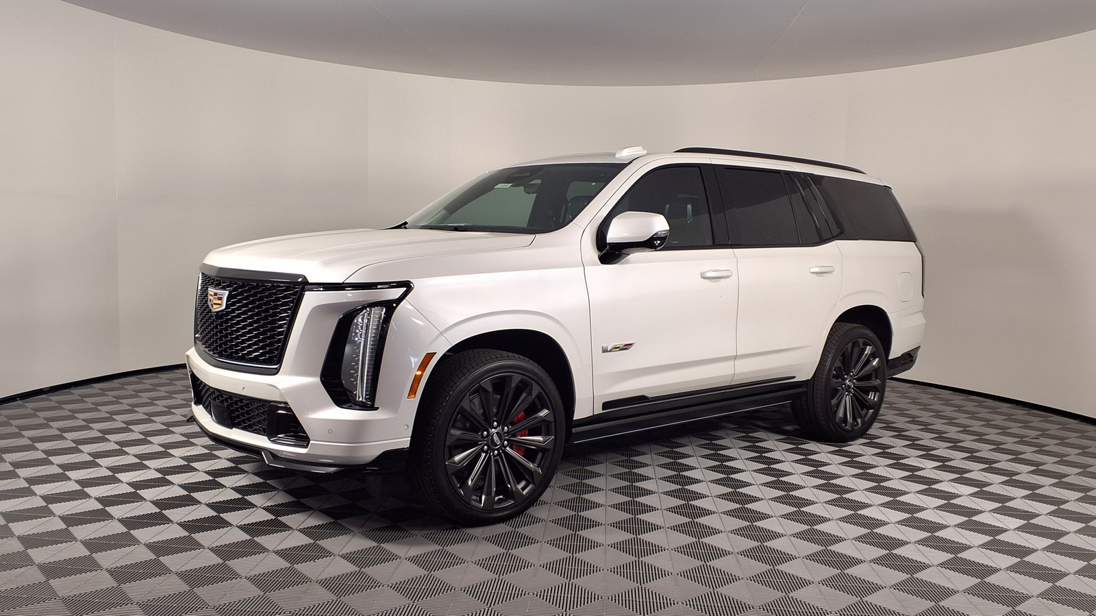 $130,000의 Cadillac-V가 명백한 사기 중에 허공으로 사라집니다.
