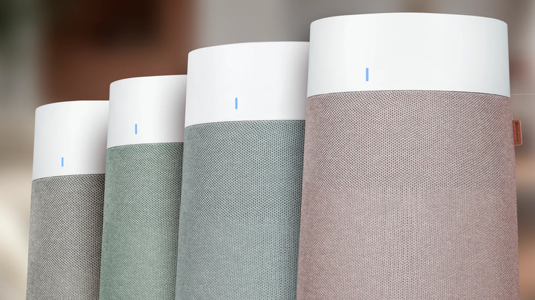 다양한 공기 필터 색상을 갖춘 Blueair Blue Pure 311i+ Max 공기청정기 4대