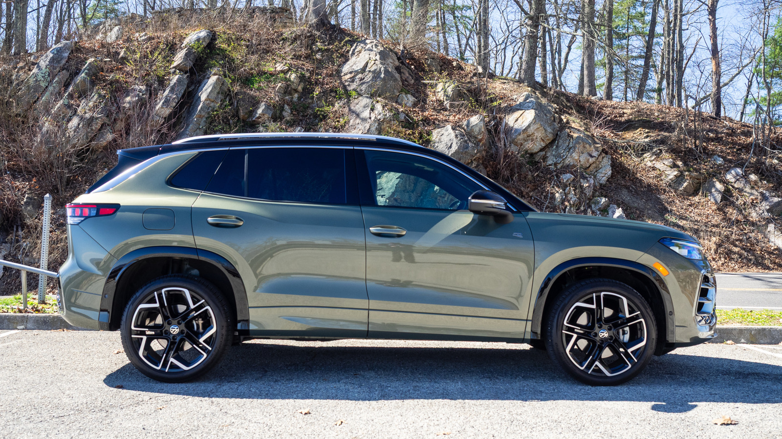 VW의 티구안 터보는 가족용 차량이자 골프 GTI의 일부입니다.