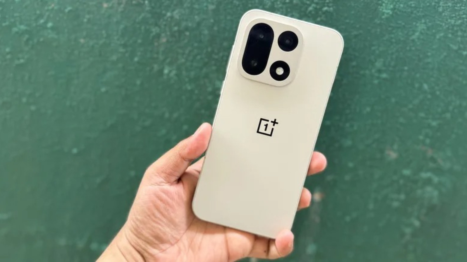 Apple과 Google이 실리콘-탄소 배터리를 사용하지 말아야 할 이유가 있습니다.