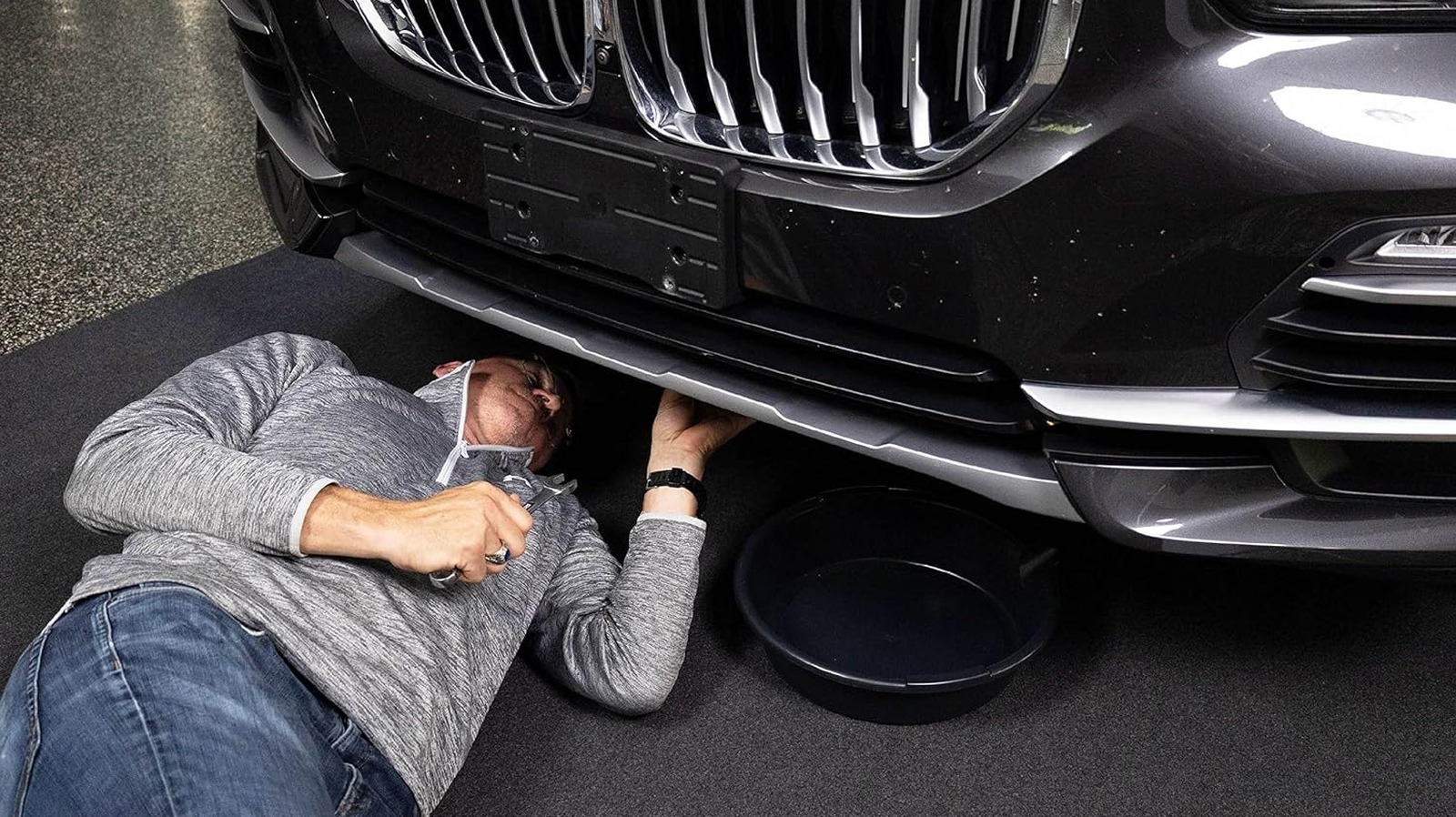 오일 교환을 더 쉽고 깔끔하게 만드는 5가지 영리한 방법