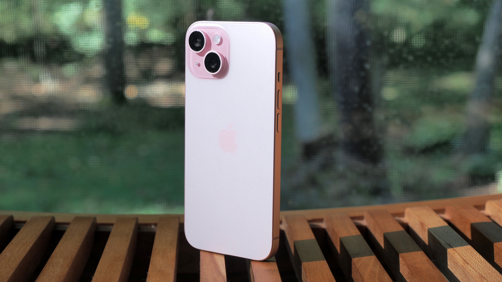 2026년에도 iPhone 15를 구입할 가치가 있을까요?