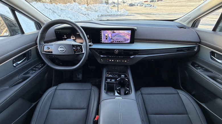 닛산 무라노 실내