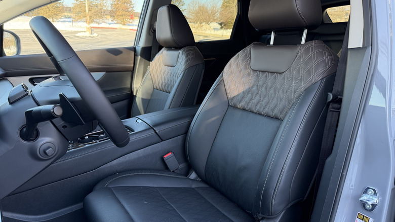 닛산 무라노 앞좌석