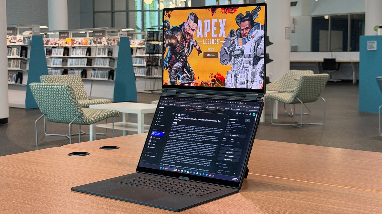 Asus ROG Zephyrus Duo 리뷰(2026): 2개의 거대한 화면이 1개의 거대한 게임용 노트북을 만듭니다