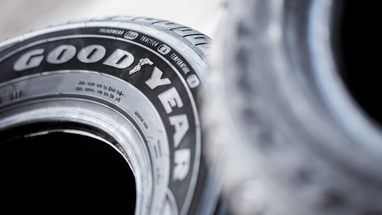 Goodyear 타이어 클로즈업