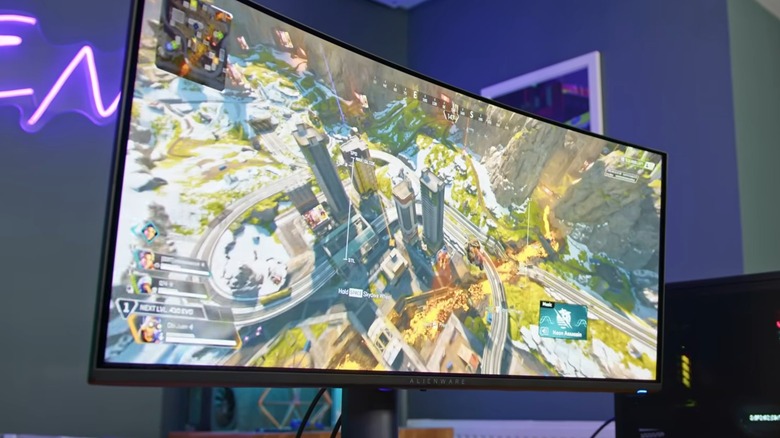 비디오 게임을 표시하는 Dell Alienware 모니터.