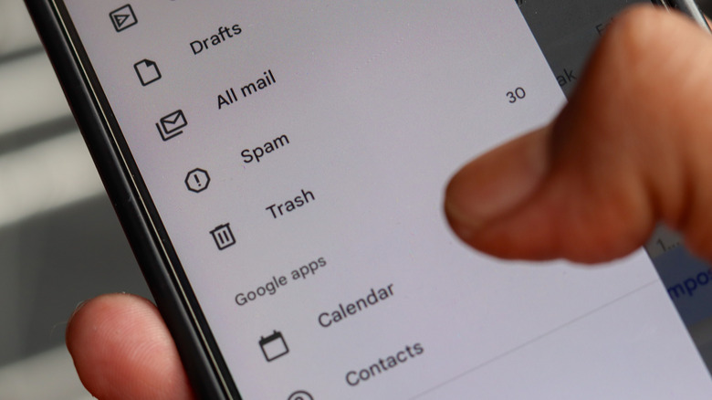 Gmail 설정을 표시하는 휴대전화