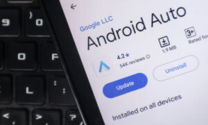 Android Auto 17.0이 사용자에게 출시됩니다. 조기에 다운로드할 수 있는 방법은 다음과 같습니다.