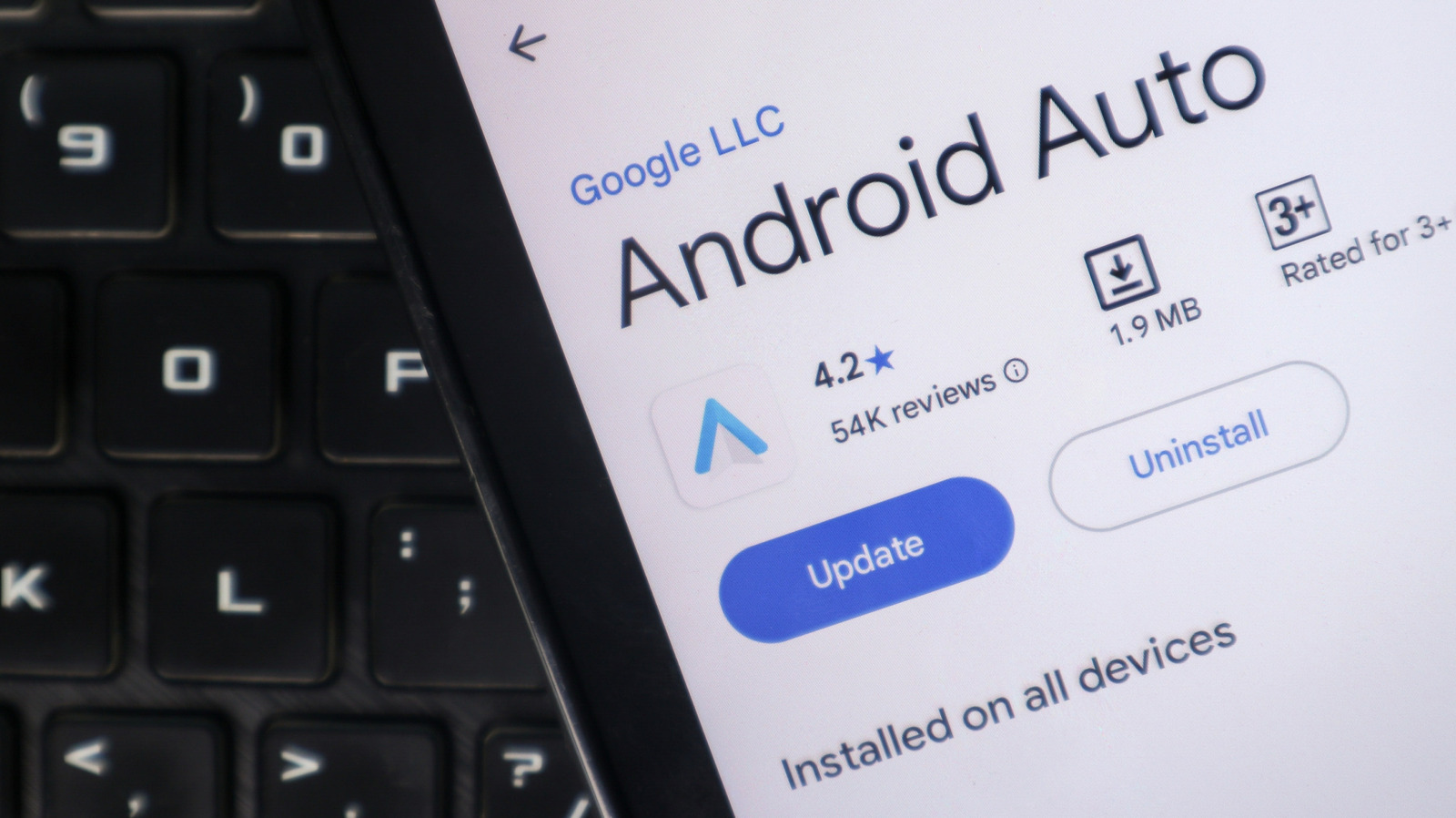 Android Auto 17.0이 사용자에게 출시됩니다. 조기에 다운로드할 수 있는 방법은 다음과 같습니다.