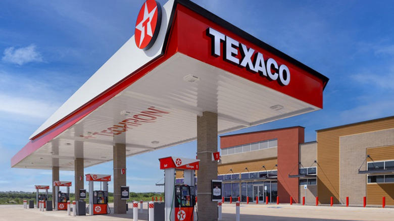 텍사스 오스틴의 새로운 Texaco 주유소