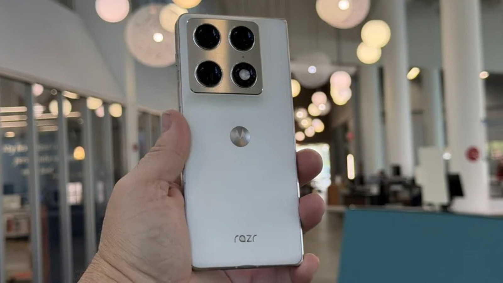 구입할 수 있는 가장 높은 평가를 받은 Motorola Razr Fold 대안 5가지