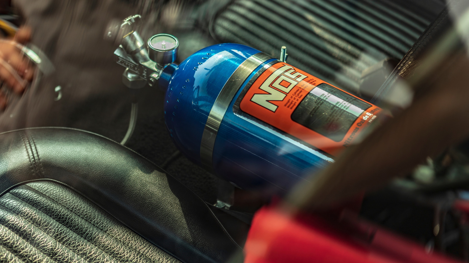 일일 운전자에게 Nitrous 키트를 추가하는 것이 합법적입니까? 당신이 알아야 할 사항은 다음과 같습니다