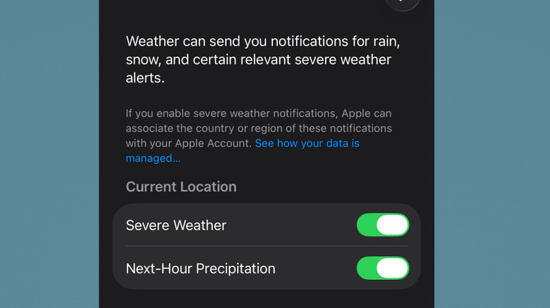 iPhone 날씨 앱의 악천후 및 다음 시간 강수량 알림.