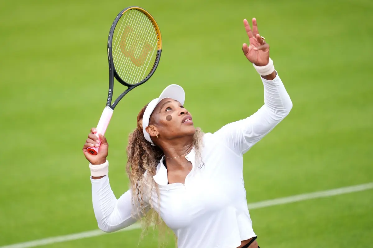 Serena Williams가 무료로 테니스로 복귀하는 모습을 보는 방법