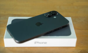 iPhone 17은 2026년 가장 잘 팔리는 전화기일지도 모르지만, 다른 옵션은 더 많은 것을 제공합니다