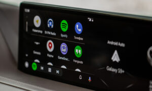 Android Auto는 놀랍도록 유용한 새 앱에 대한 지원을 조용히 추가했습니다.
