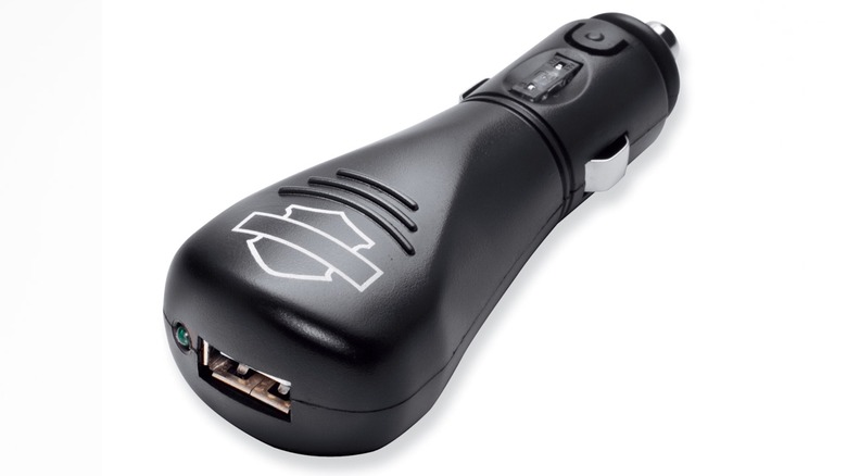HD 온라인 스토어에서 볼 수 있는 Harley-Davidson USB 충전기.