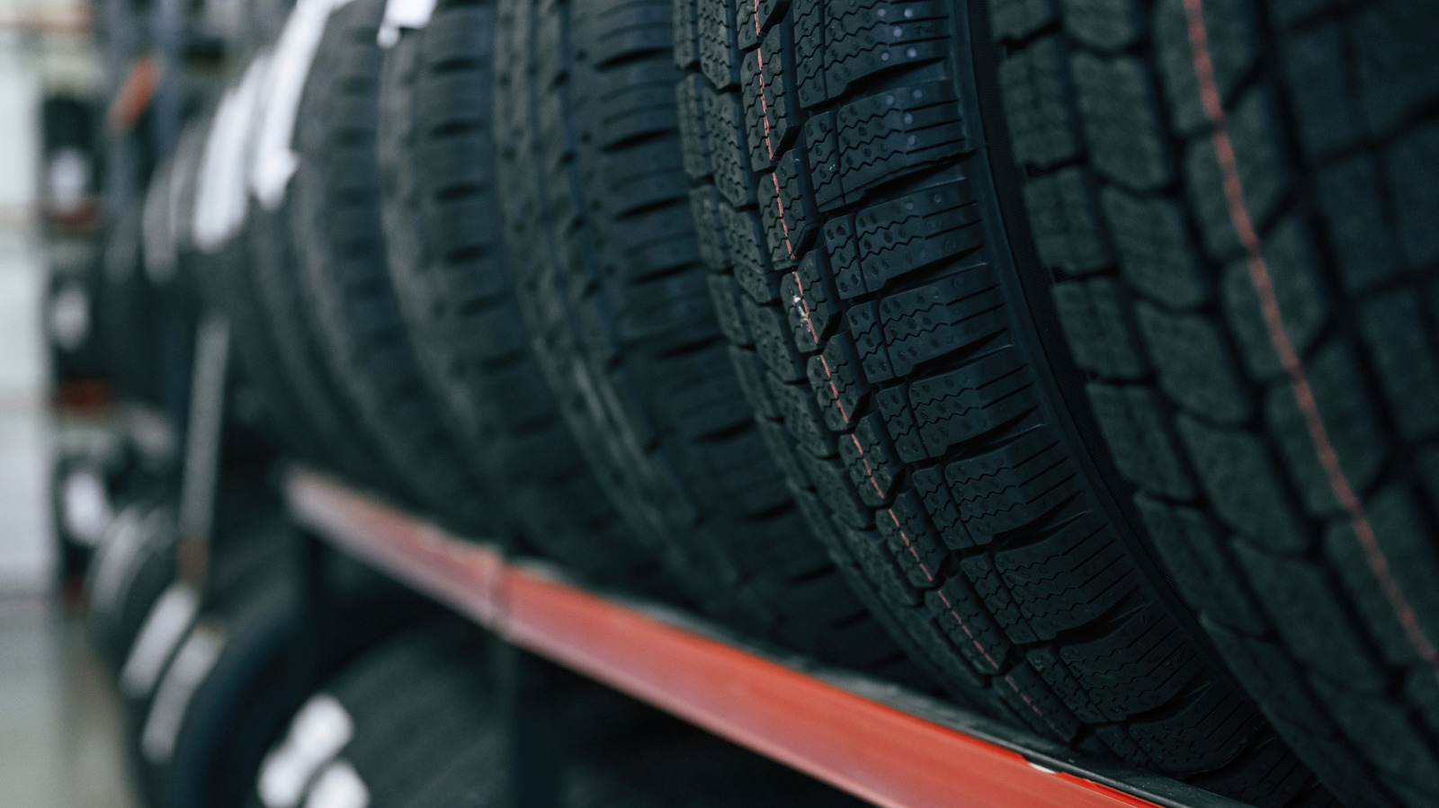 타이어 견인력이 중요한 이유: 물리학 설명