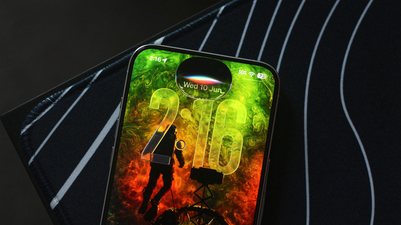 iOS 27을 실행하는 iPhone의 Siri AI