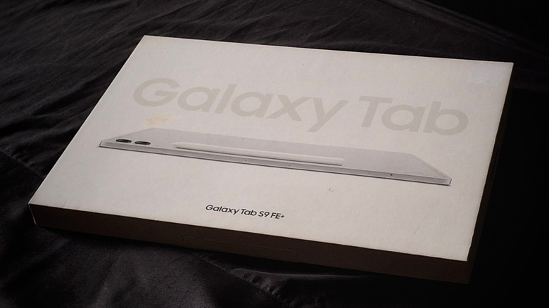 갤럭시 탭 S9+ FE 제품 박스