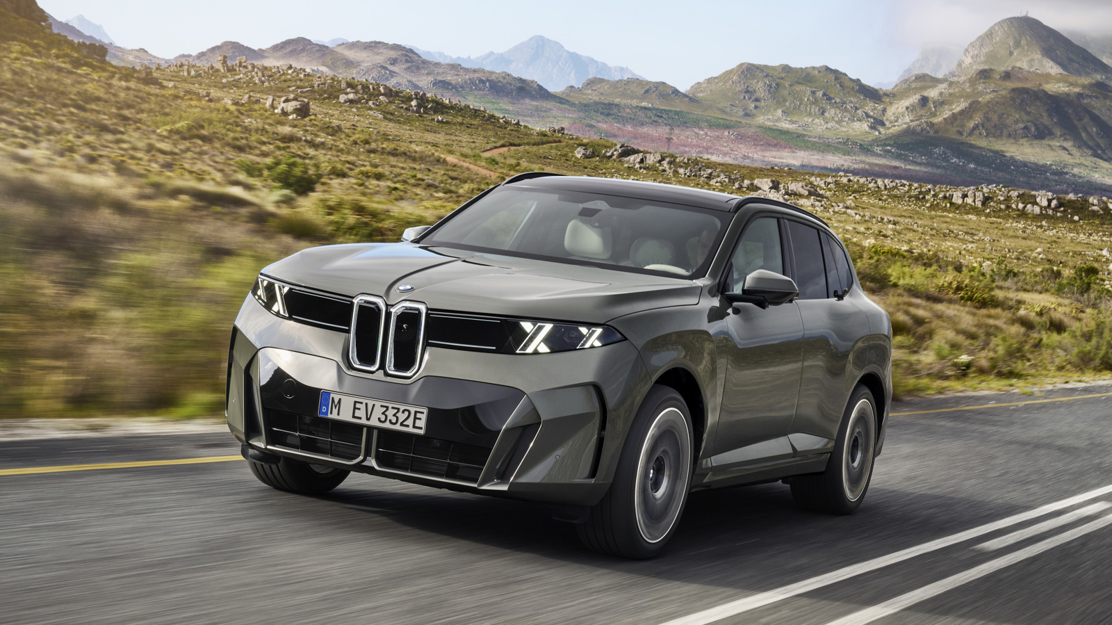 BMW는 전력, 더 많은 기술 및 의심스러운 스타일링으로 2027 X5를 변화시킵니다.