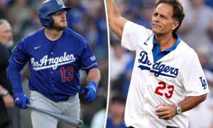 에릭 카로스(Eric Karros)는 맥스 먼시(Max Muncy)가 다저스의 홈런 기록을 경신하길 바란다