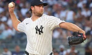 게릿 콜(Gerrit Cole)이 애런 분(Aaron Boone)을 과감하게 누르고 양키스의 원정 경기에서 승리했습니다.