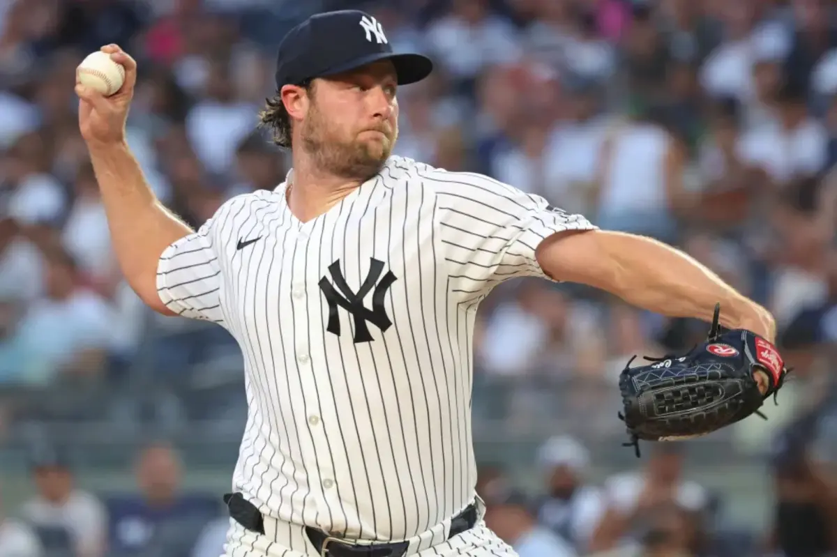 게릿 콜(Gerrit Cole)이 애런 분(Aaron Boone)을 과감하게 누르고 양키스의 원정 경기에서 승리했습니다.