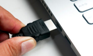 일부 노트북에 HDMI 포트가 없는 이유