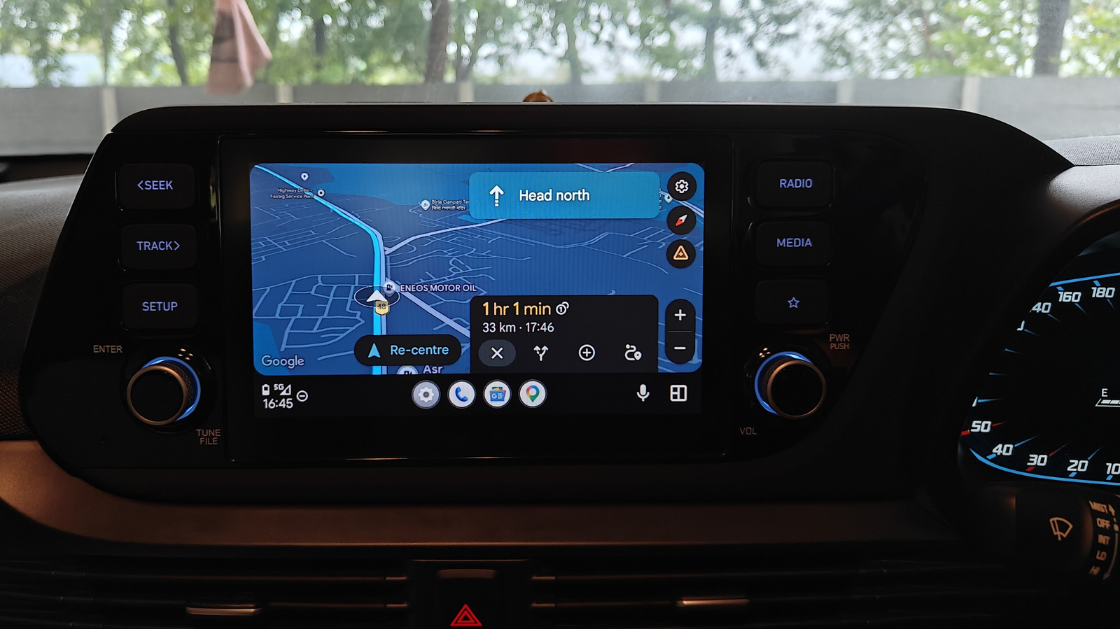 일상적인 드라이브를 업그레이드할 수 있는 4가지 Android Auto Gemini 음성 명령