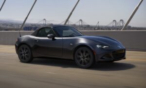 Mazda MX-5 Miata에 골프 클럽을 장착할 수 있나요?