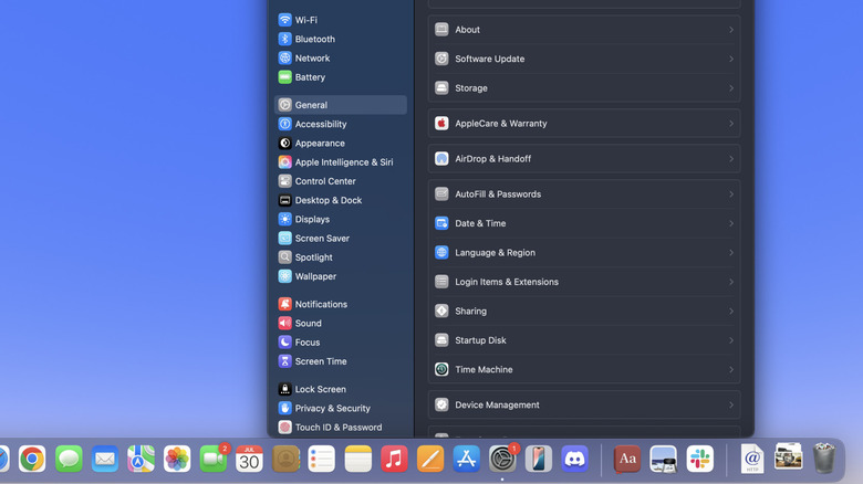 일반 탭 아래에 AppleCare 및 보증 섹션이 표시된 iOS의 스크린샷