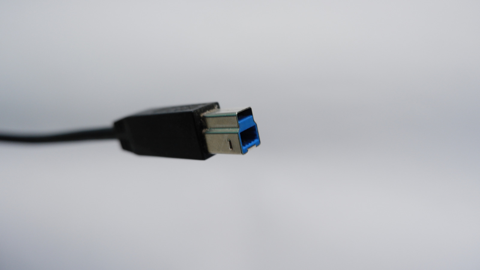 USB-B가 USB-A나 USB-C처럼 잡히지 않는 이유