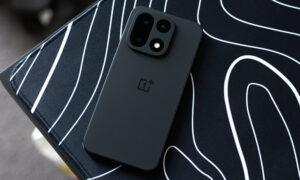 Google Pixel 10 대 OnePlus 15: 어떤 휴대전화가 더 나은 배터리 수명을 제공하나요?