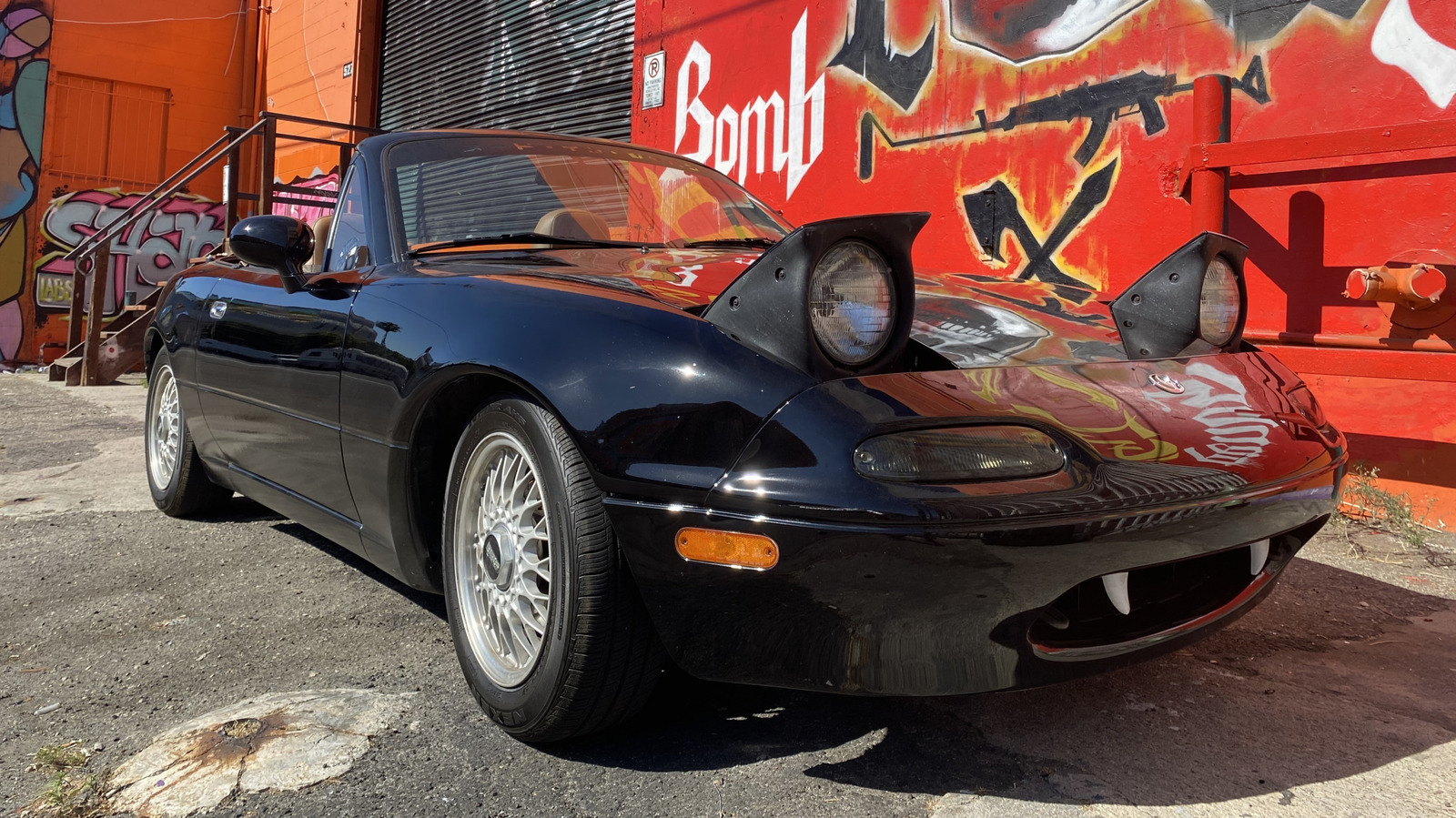NA Mazda MX-5 Miata의 경우 얼마나 많은 마일이 너무 큽니까?