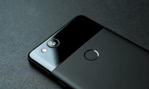 이 Google Pixel 휴대폰은 공식적으로 소프트웨어 업데이트를 하기에는 너무 오래되었습니다.