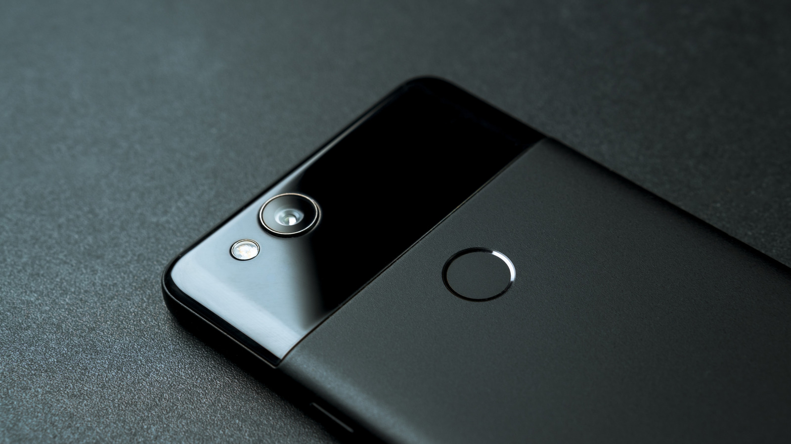 이 Google Pixel 휴대폰은 공식적으로 소프트웨어 업데이트를 하기에는 너무 오래되었습니다.