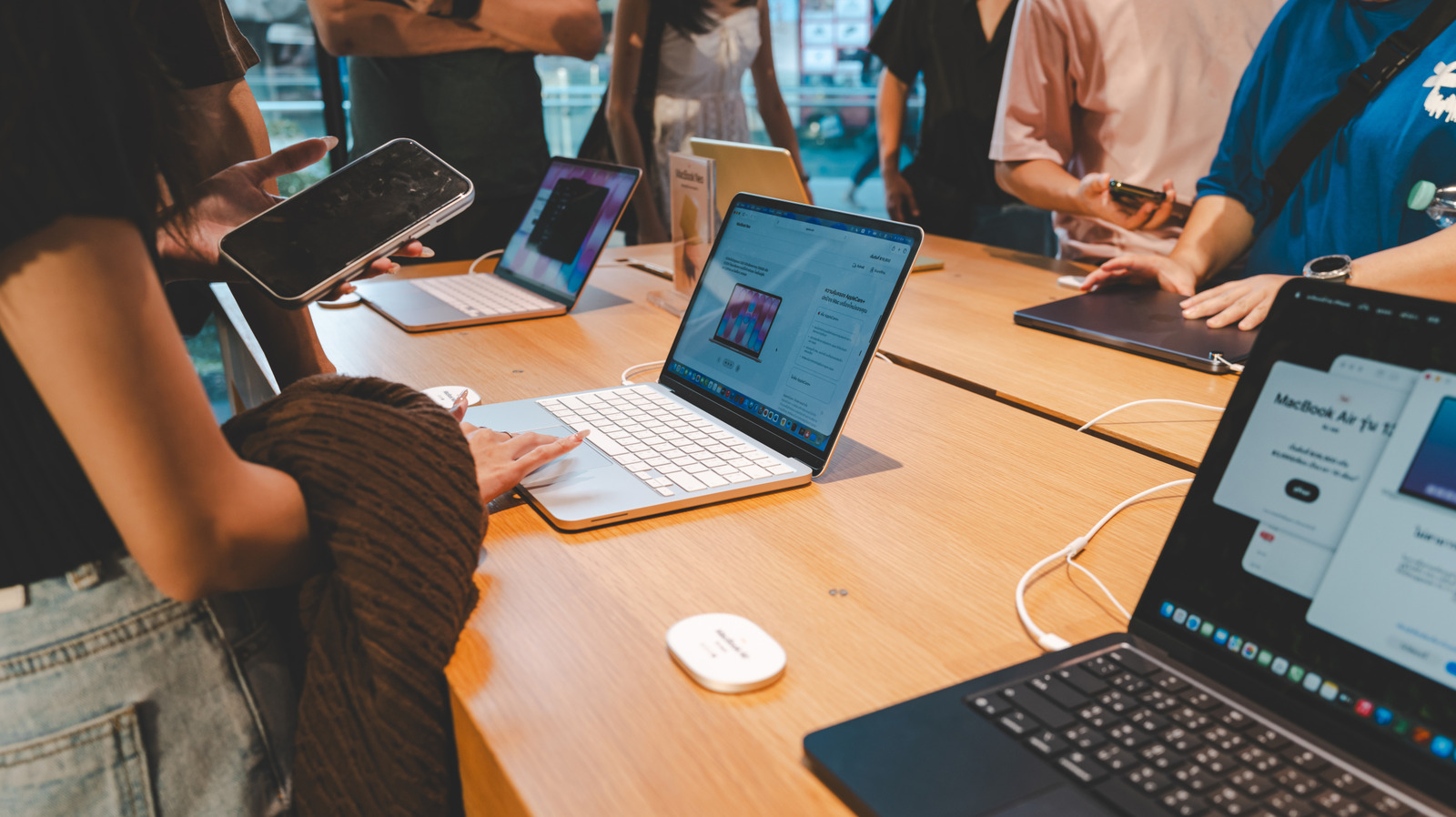 Dell XPS 13과 MacBook Neo: 노트북을 어떻게 비교하나요?