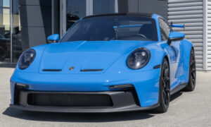 포르쉐 911 GT3가 더 가벼운 미드엔진 카이맨 GT4보다 트랙에서 더 빠른 이유