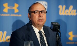전 UCLA AD Dan Guerrero는 은퇴 후에도 속도를 늦추지 않습니다