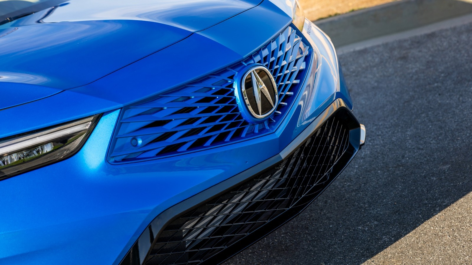 Honda 대리점에서 Acura 서비스를 받을 수 있나요?