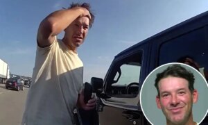 Tony Romo의 OWI 탄원 거래에는 ‘필수 징역형’ 조항이 포함되어 있습니다.