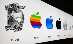 오늘날 Apple 로고는 회사가 시작되었을 때와 완전히 다르게 보입니다.