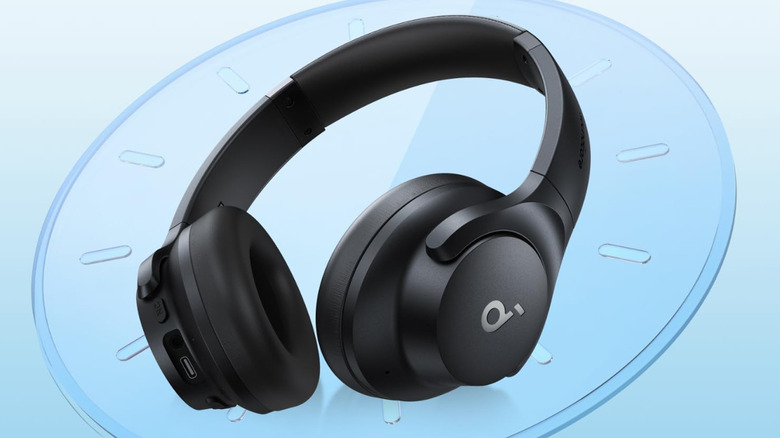Soundcore Q20i 헤드폰의 제품 이미지입니다.