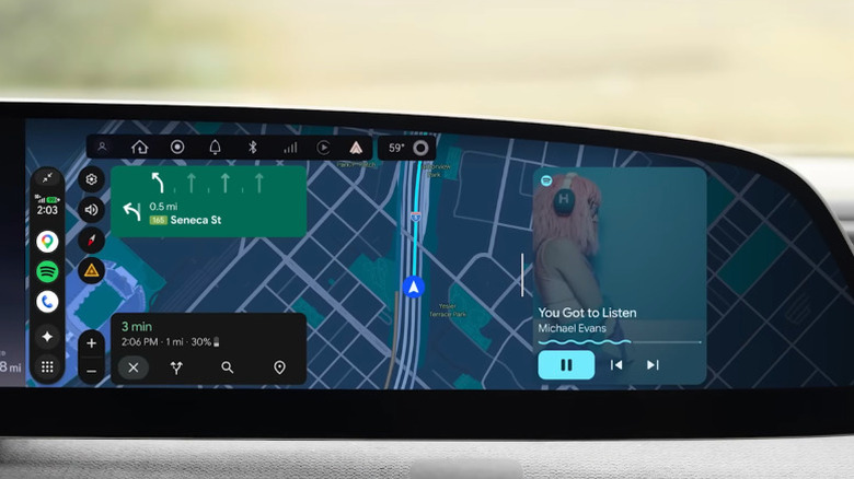 Android Auto 내비게이션을 보여주는 Lucid 인포테인먼트 시스템