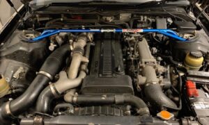 이 클래식 JDM 세단은 1990년에 현대의 Ford Maverick보다 더 많은 HP를 기록했습니다.